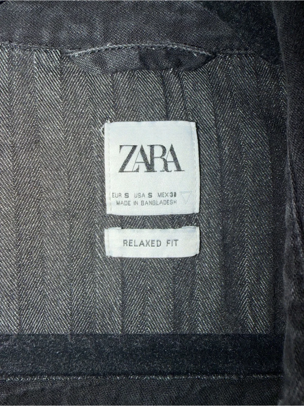 ZARA Relaxed Fit Black Men's Jeans shirt
